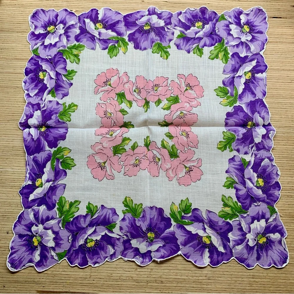 Vintage💜Cotton Floral Scalloped Handkerchief - Picture 4 of 4